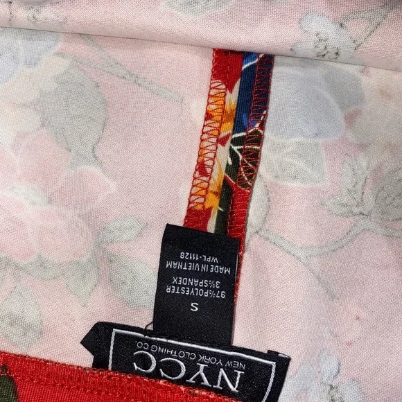 Floral pencil skirt! Knee length - Picture 3 of 3